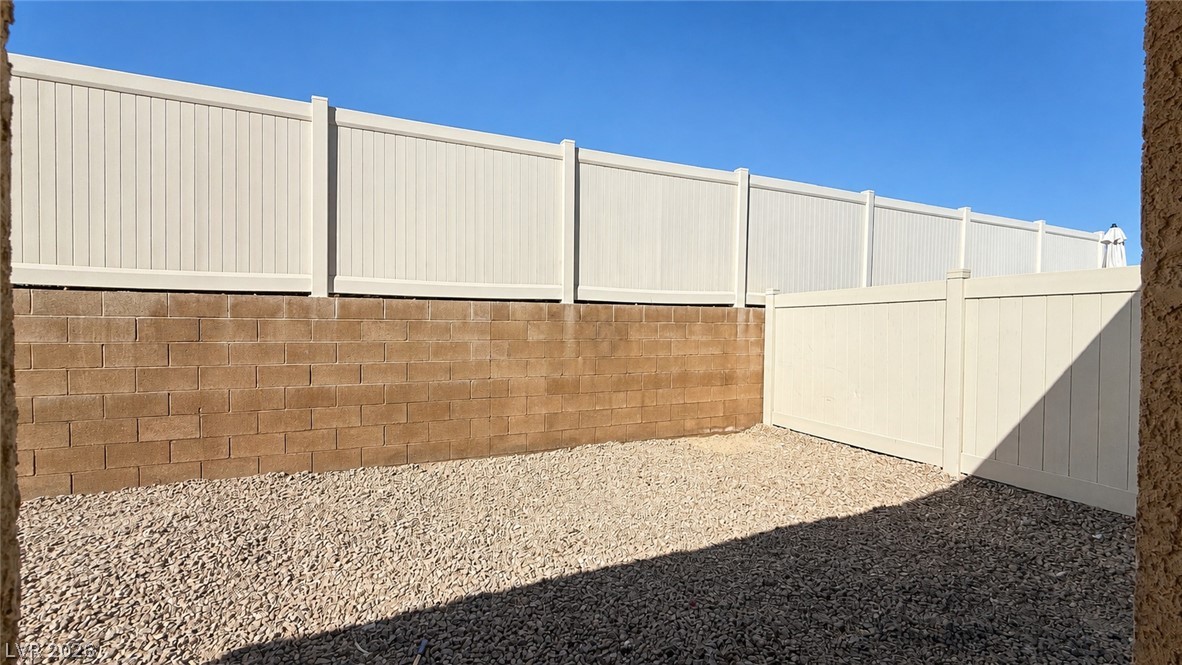 2723 Chinaberry Hill Street Laughlin NV 89029