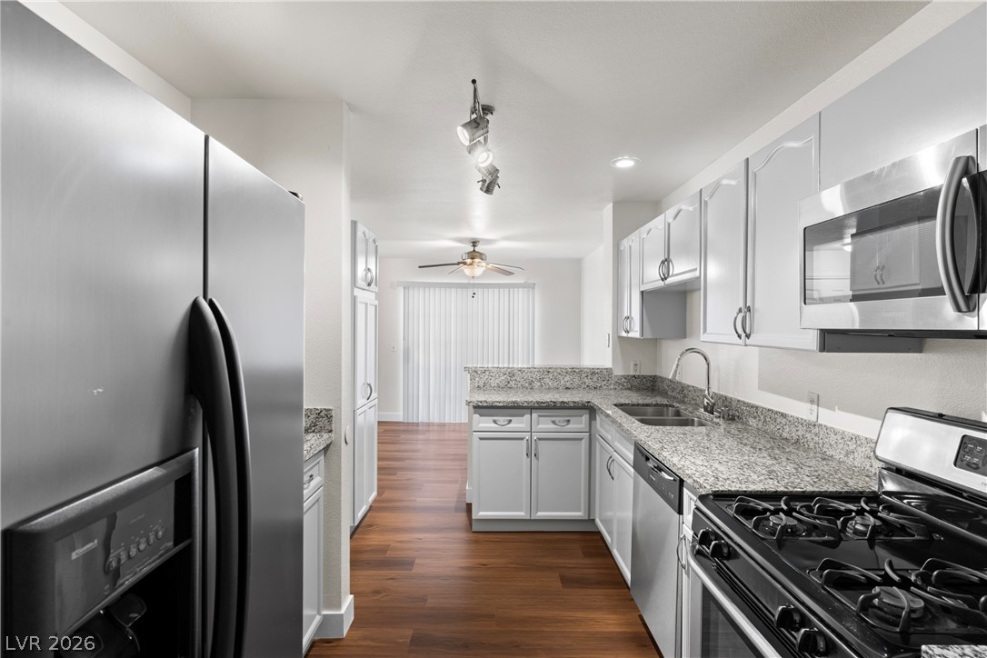 7604 Connemara Avenue Las Vegas NV 89128