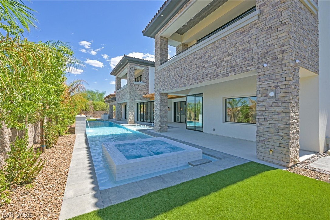 34 Vintage Canyon Street Las Vegas NV 89141
