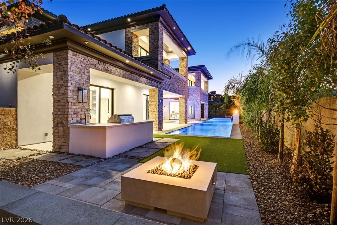 34 Vintage Canyon Street Las Vegas NV 89141