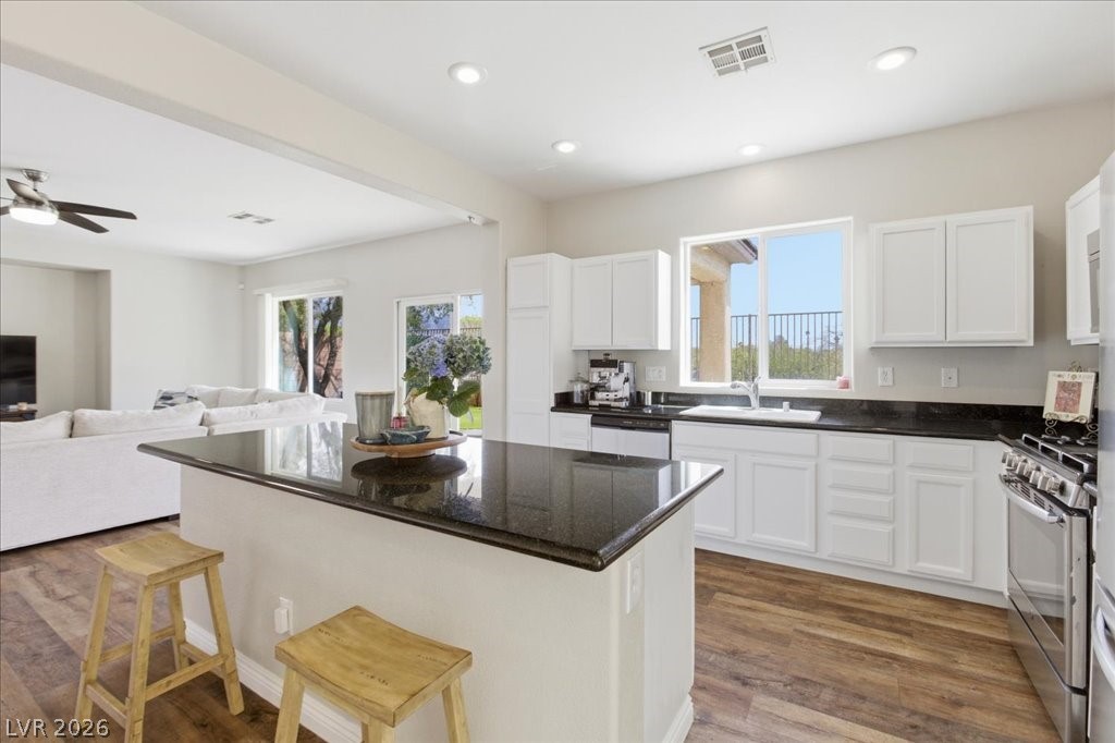 8104 Loma Del Ray Street Las Vegas NV 89131