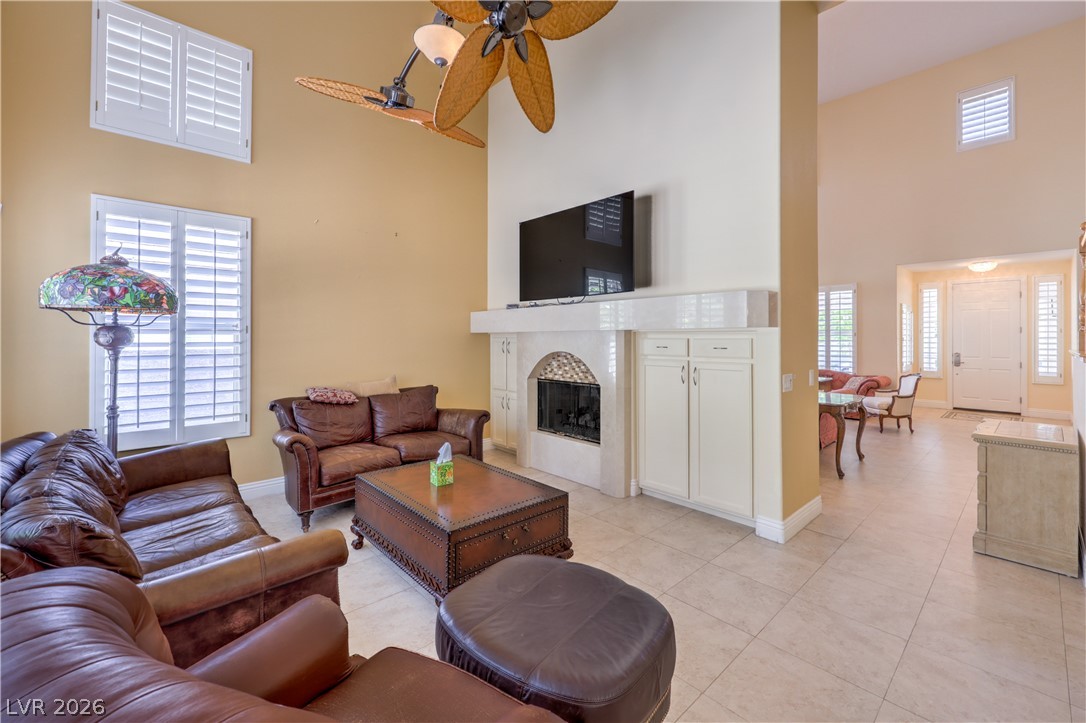 1009 Jennis Silver Street Las Vegas NV 89145