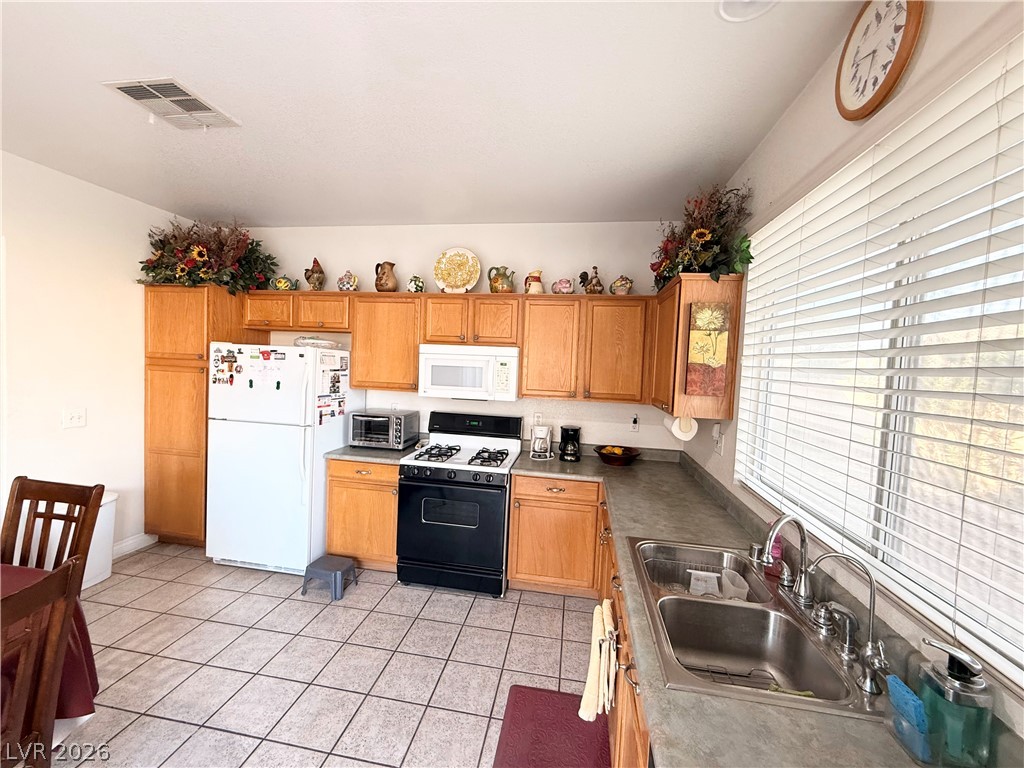 242 Pleasant Pebble Street Henderson NV 89074