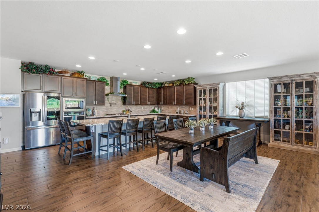 6380 Regina Ridge Street Las Vegas NV 89149