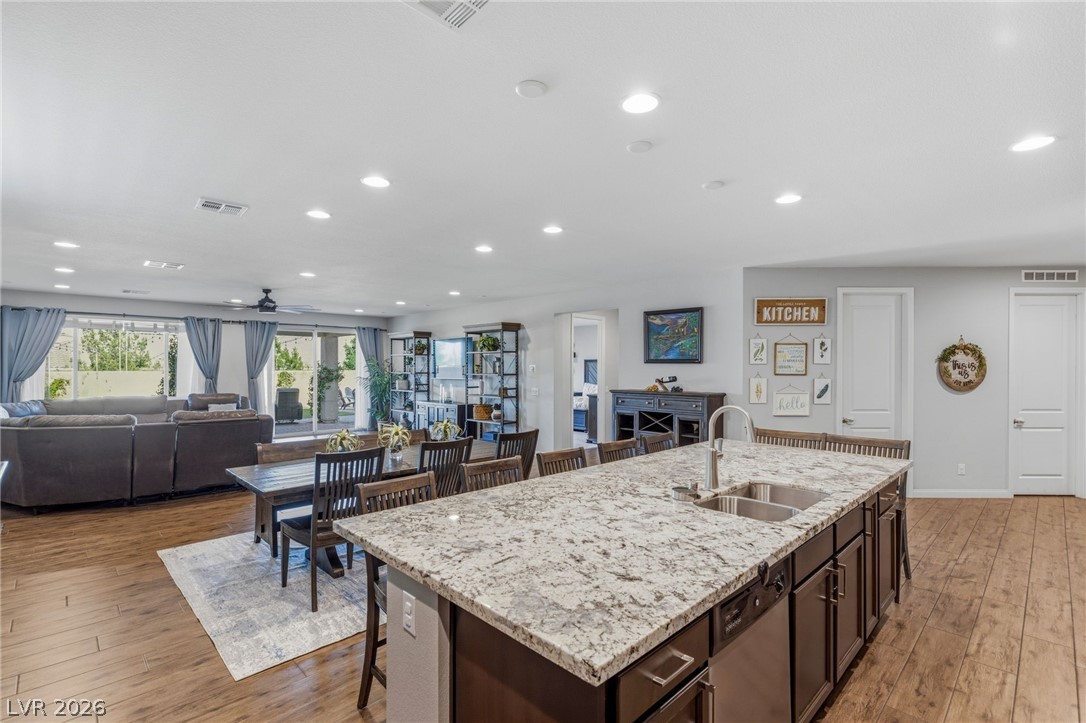 6380 Regina Ridge Street Las Vegas NV 89149
