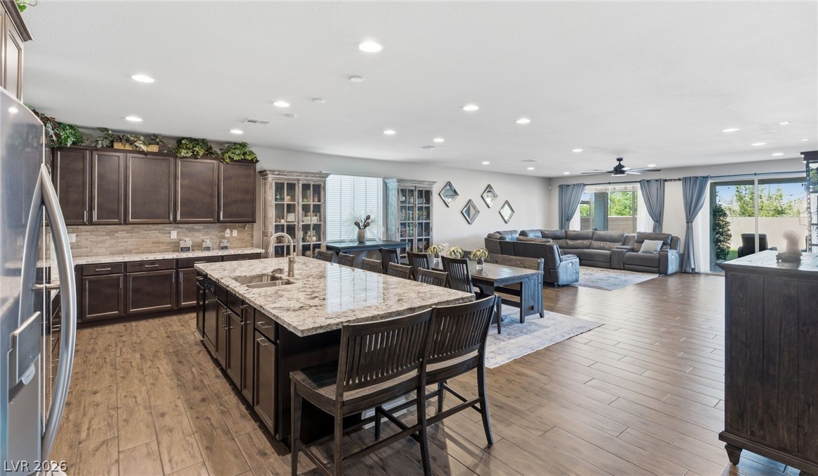 6380 Regina Ridge Street Las Vegas NV 89149