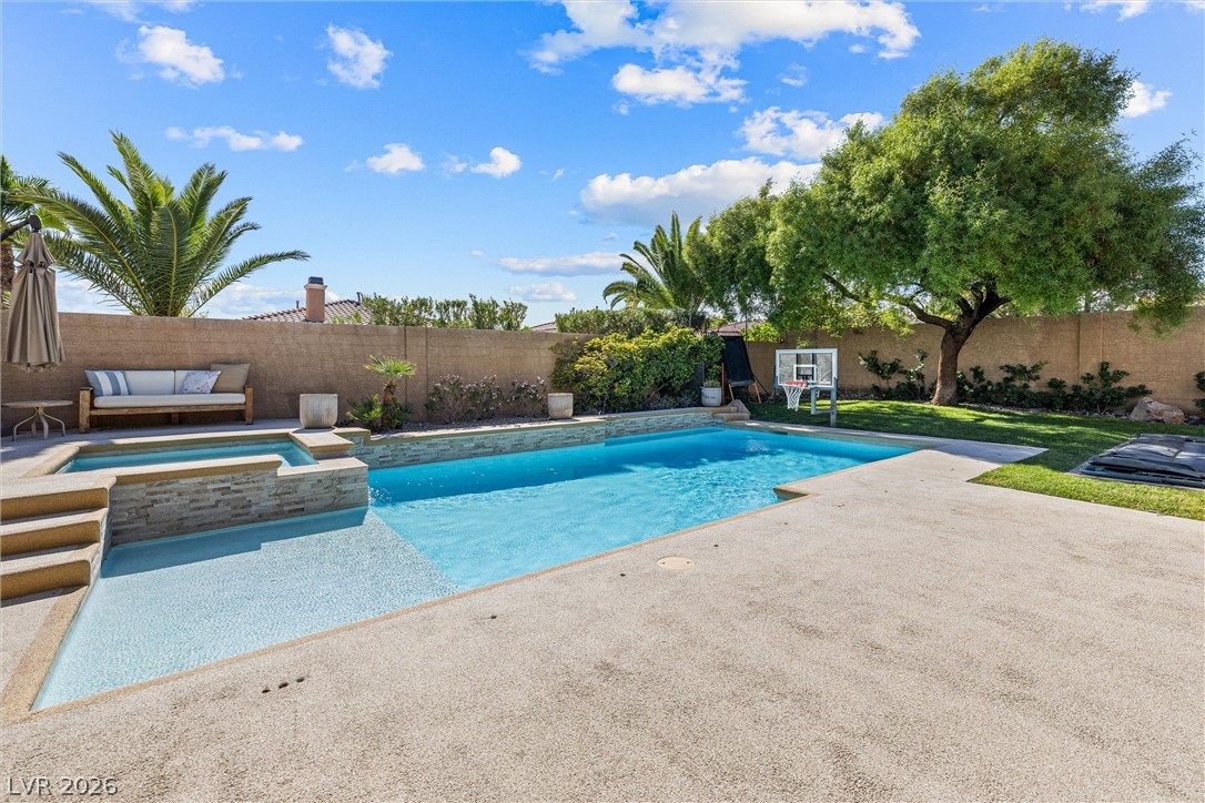 8097 Maddingley Avenue Las Vegas NV 89117