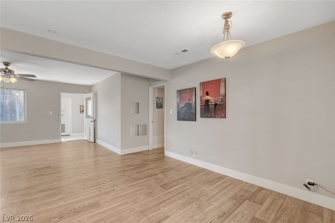 1077 Westminster Avenue Las Vegas NV 89119