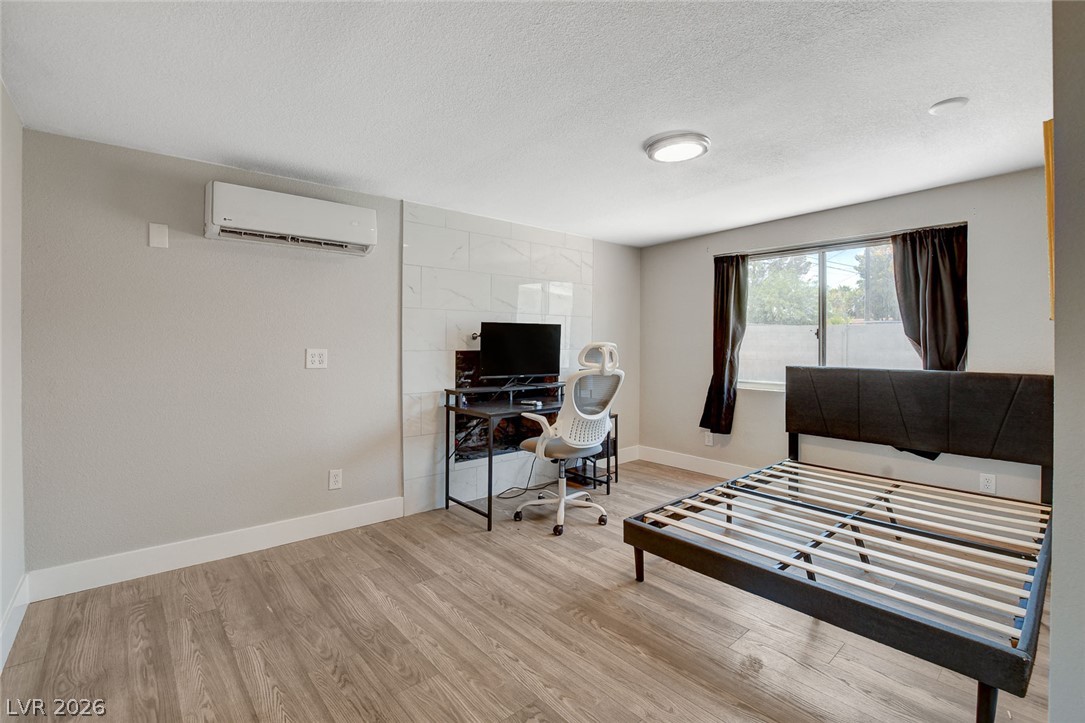 1077 Westminster Avenue Las Vegas NV 89119