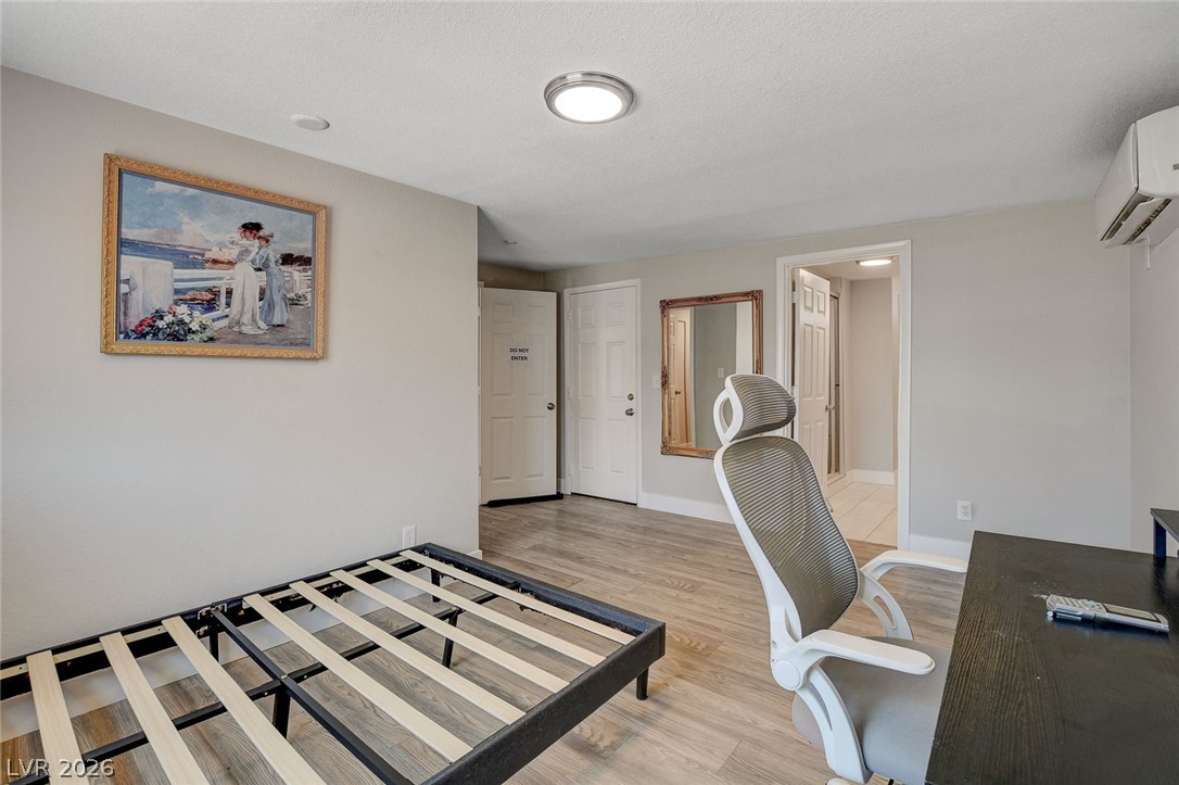 1077 Westminster Avenue Las Vegas NV 89119