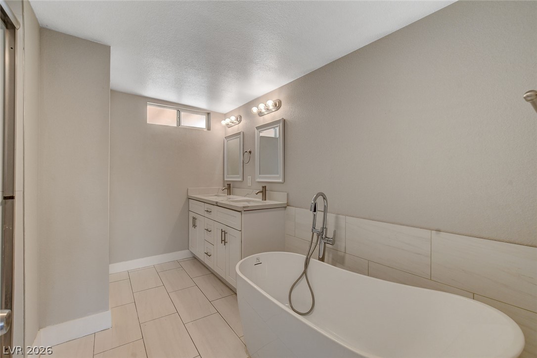 1077 Westminster Avenue Las Vegas NV 89119