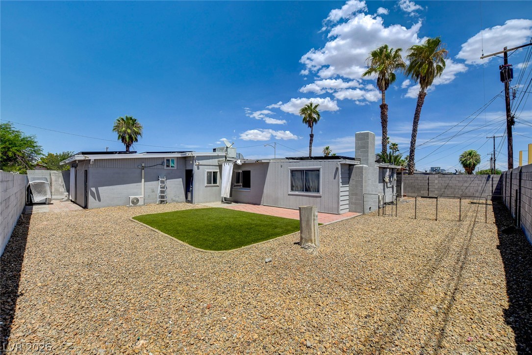 1077 Westminster Avenue Las Vegas NV 89119