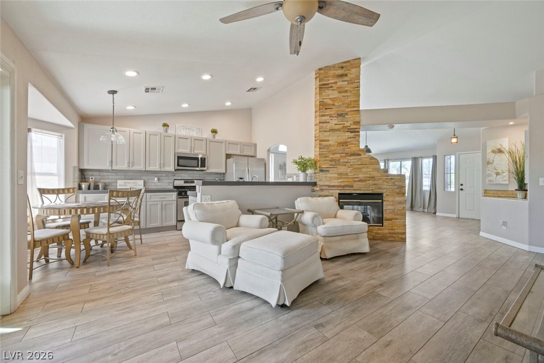 4036 Fairport Drive North Las Vegas NV 89032