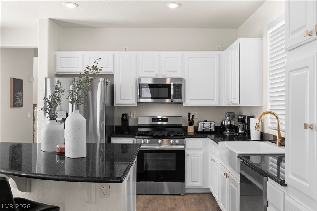 10242 Garden State Drive Las Vegas NV 89135