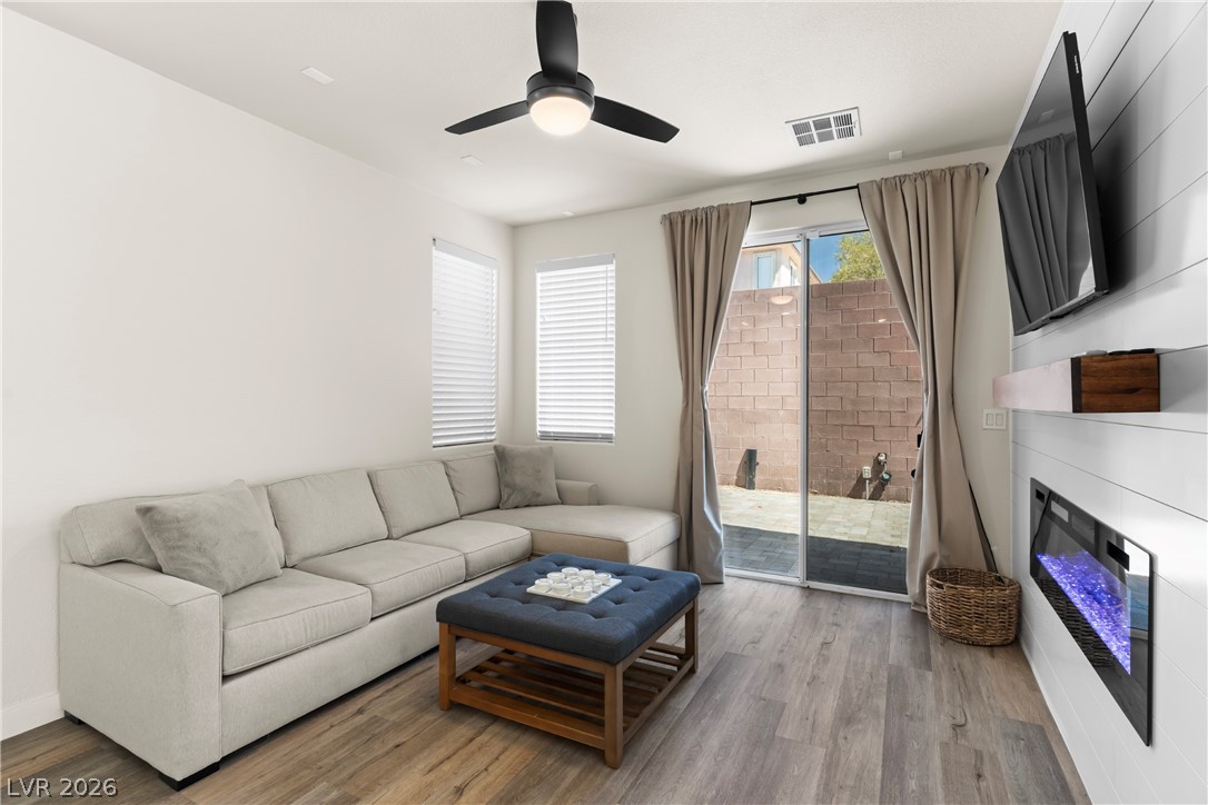 10242 Garden State Drive Las Vegas NV 89135