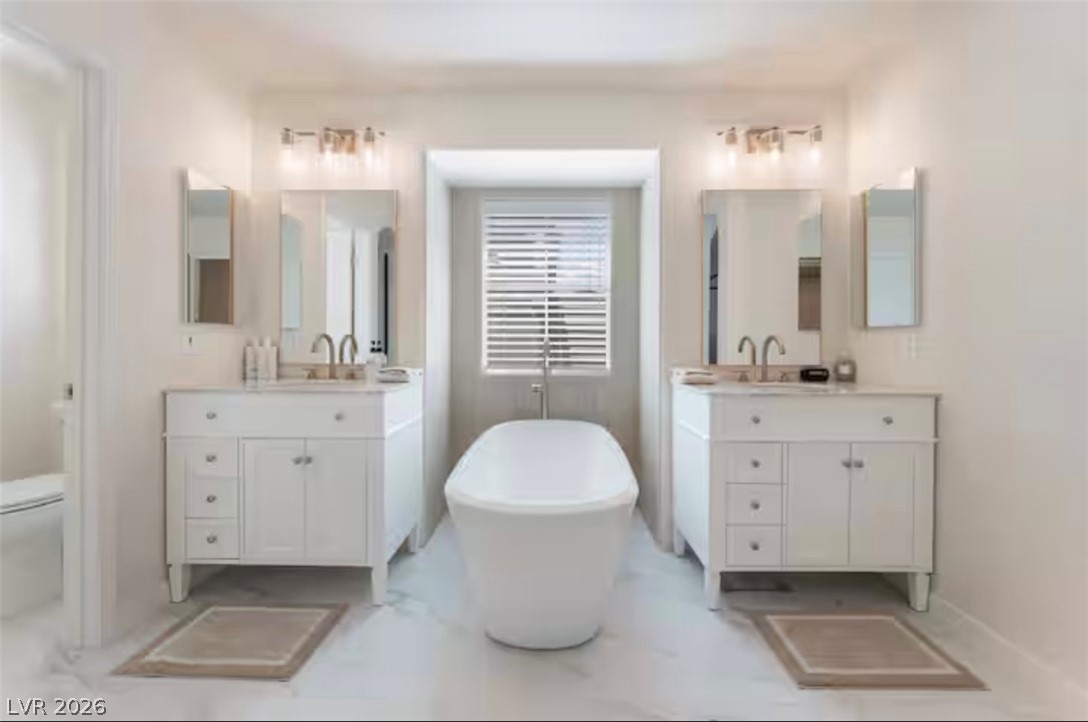 10242 Garden State Drive Las Vegas NV 89135