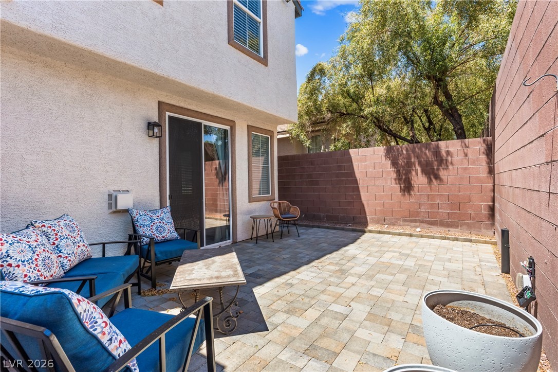 10242 Garden State Drive Las Vegas NV 89135