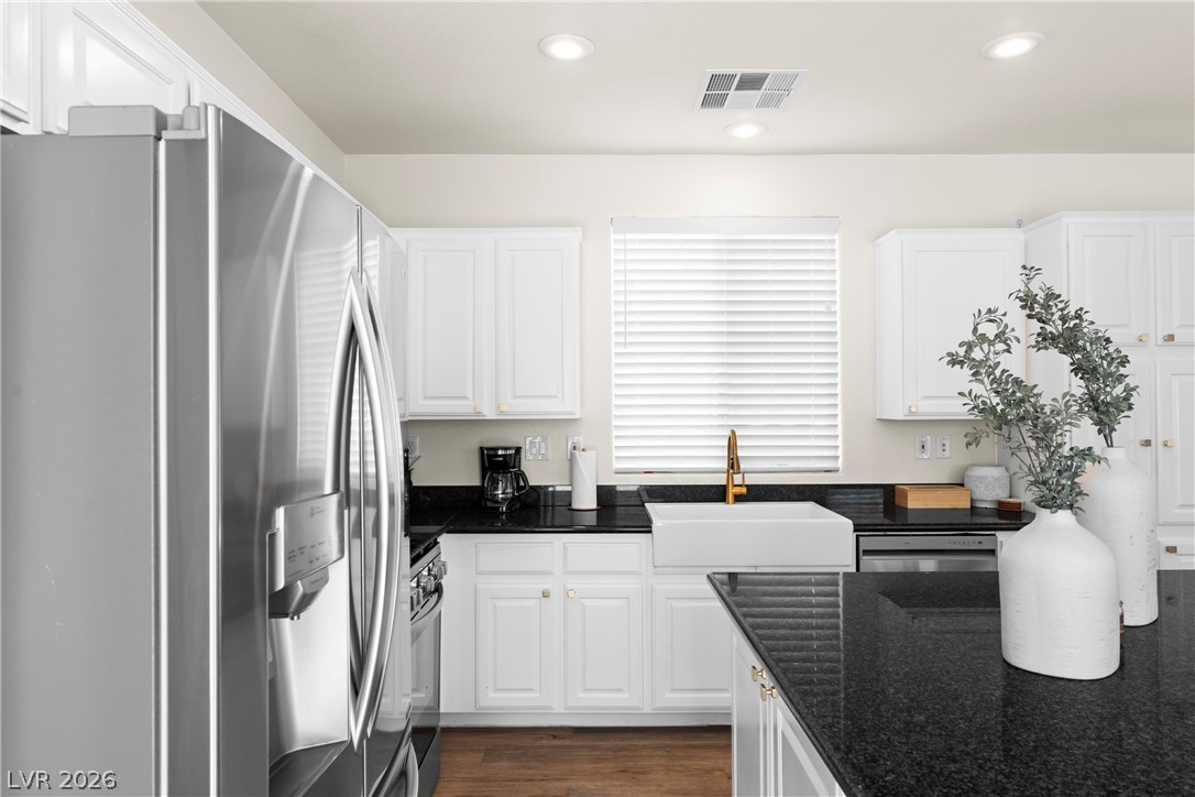 10242 Garden State Drive Las Vegas NV 89135