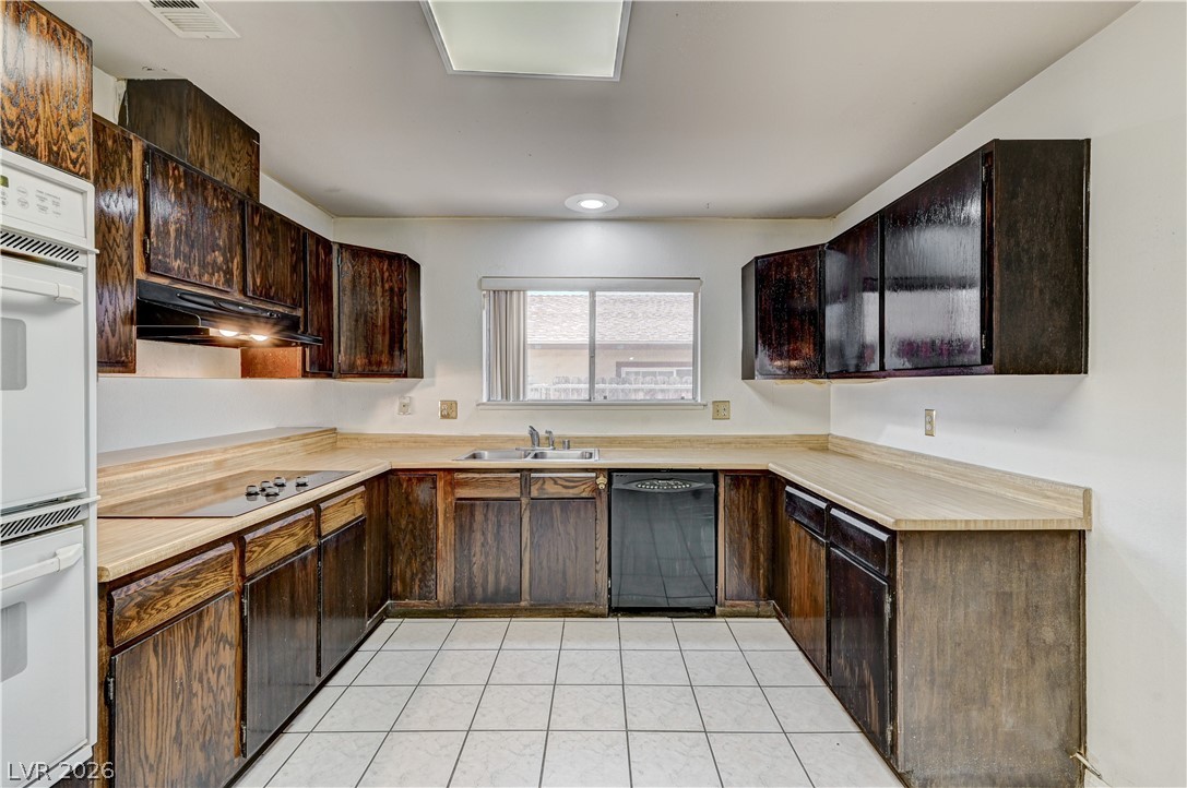 7708 Alina Avenue Las Vegas NV 89145