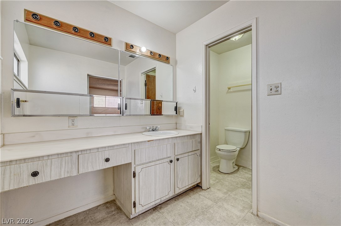 7708 Alina Avenue Las Vegas NV 89145