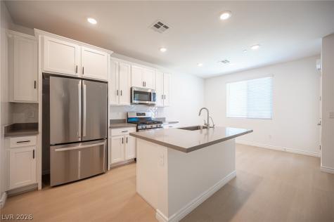 8847 Roadrunner Ravine Street Las Vegas NV 89166
