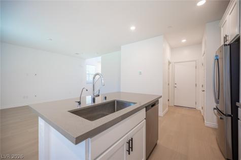 8847 Roadrunner Ravine Street Las Vegas NV 89166