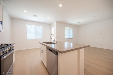 8847 Roadrunner Ravine Street Las Vegas NV 89166