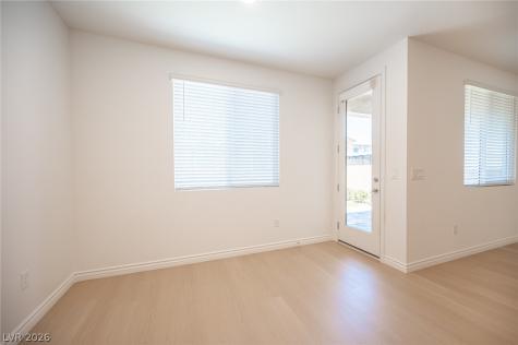 8847 Roadrunner Ravine Street Las Vegas NV 89166