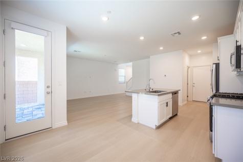8847 Roadrunner Ravine Street Las Vegas NV 89166