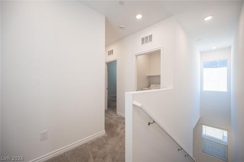 8847 Roadrunner Ravine Street Las Vegas NV 89166