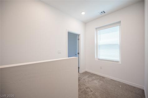 8847 Roadrunner Ravine Street Las Vegas NV 89166