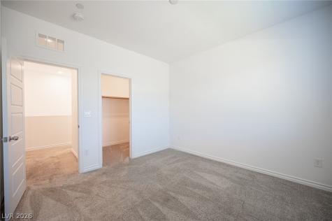 8847 Roadrunner Ravine Street Las Vegas NV 89166