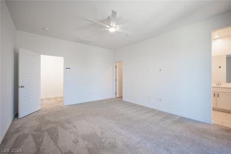 8847 Roadrunner Ravine Street Las Vegas NV 89166