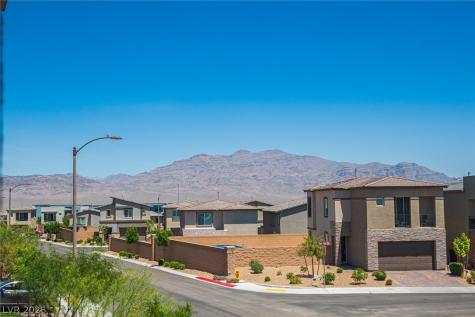 8847 Roadrunner Ravine Street Las Vegas NV 89166