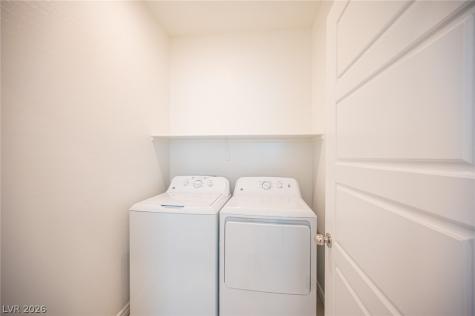 8847 Roadrunner Ravine Street Las Vegas NV 89166