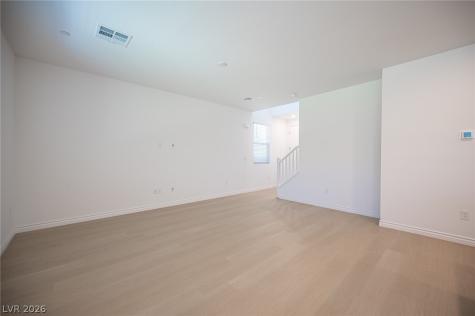 8847 Roadrunner Ravine Street Las Vegas NV 89166