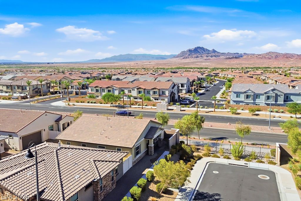 794 Charming Holly Street Henderson NV 89011