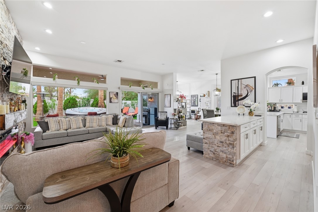 10001 Cresent Creek Drive Las Vegas NV 89134