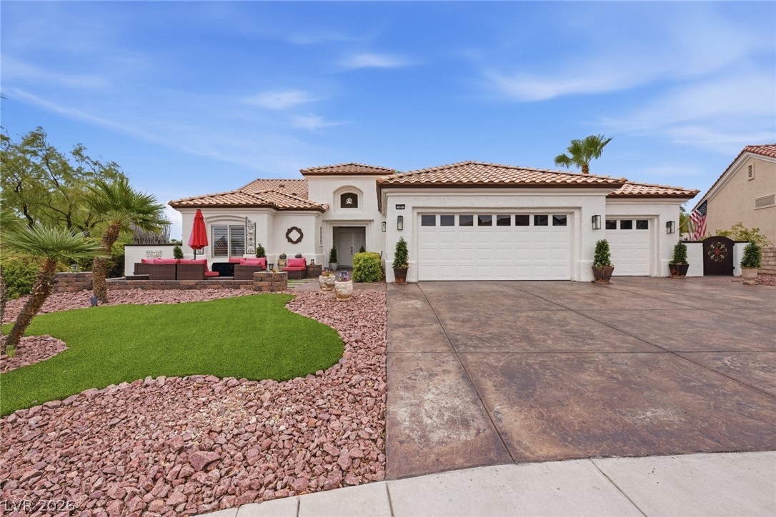 10001 Cresent Creek Drive Las Vegas NV 89134