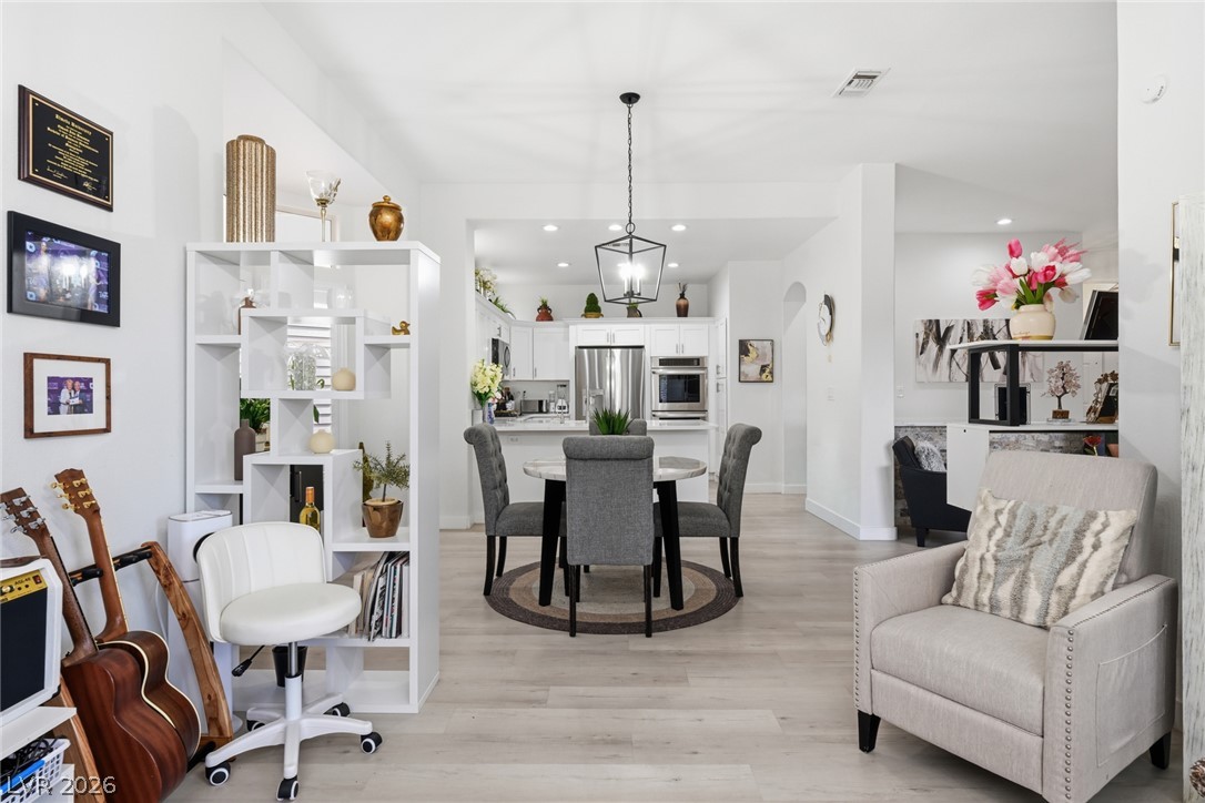 10001 Cresent Creek Drive Las Vegas NV 89134