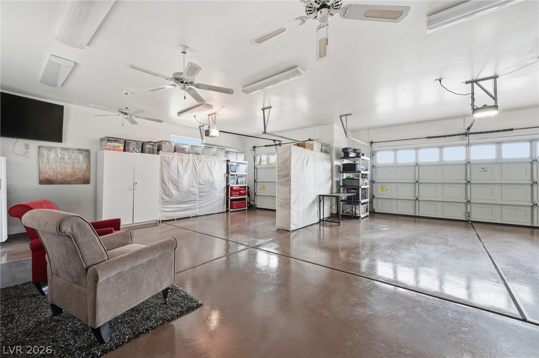 10001 Cresent Creek Drive Las Vegas NV 89134