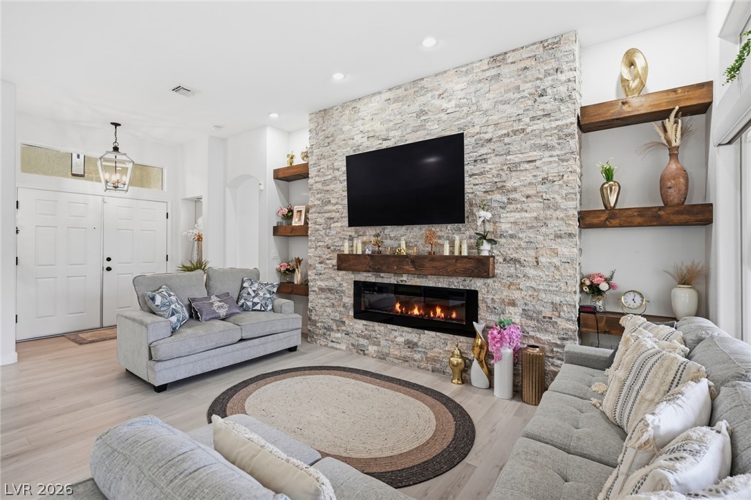 10001 Cresent Creek Drive Las Vegas NV 89134