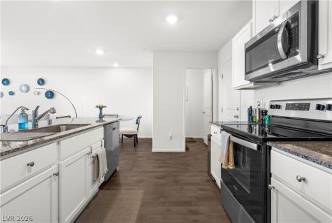1128 Scarlet Sparrow Street Henderson NV 89011