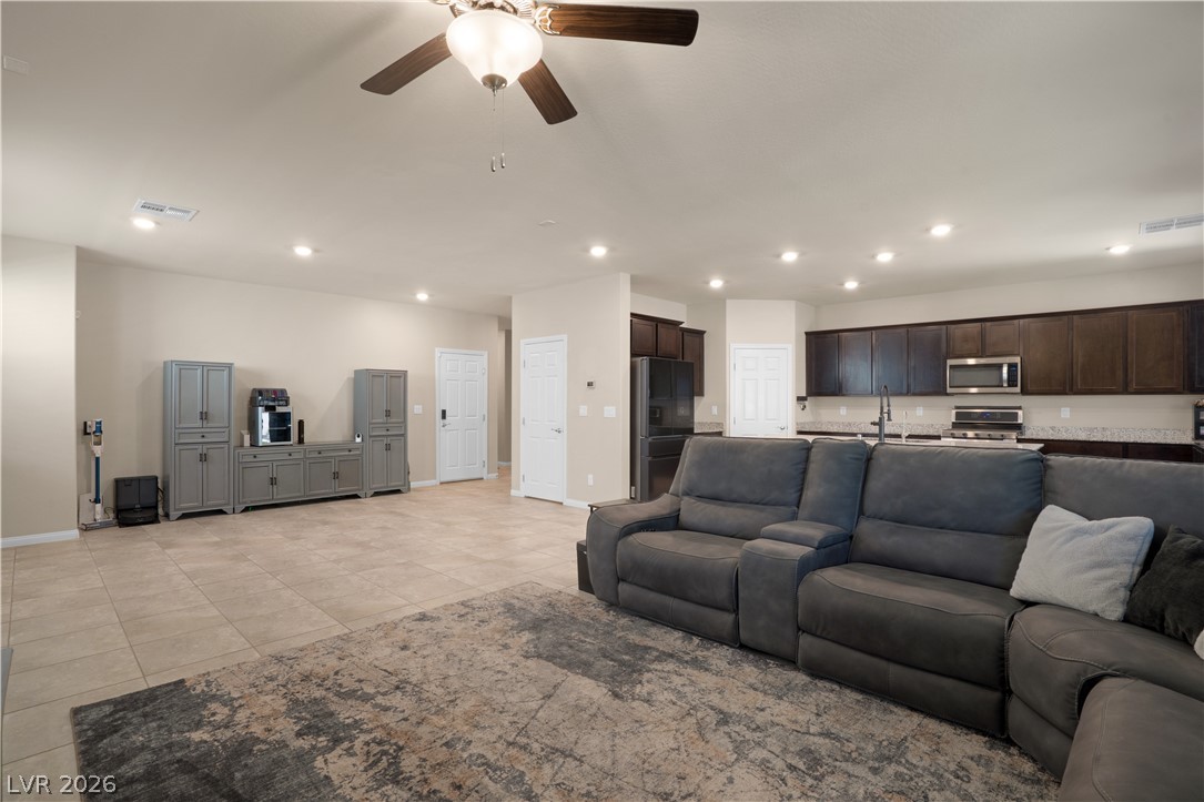 7709 Wishbone Falls Street North Las Vegas NV 89084