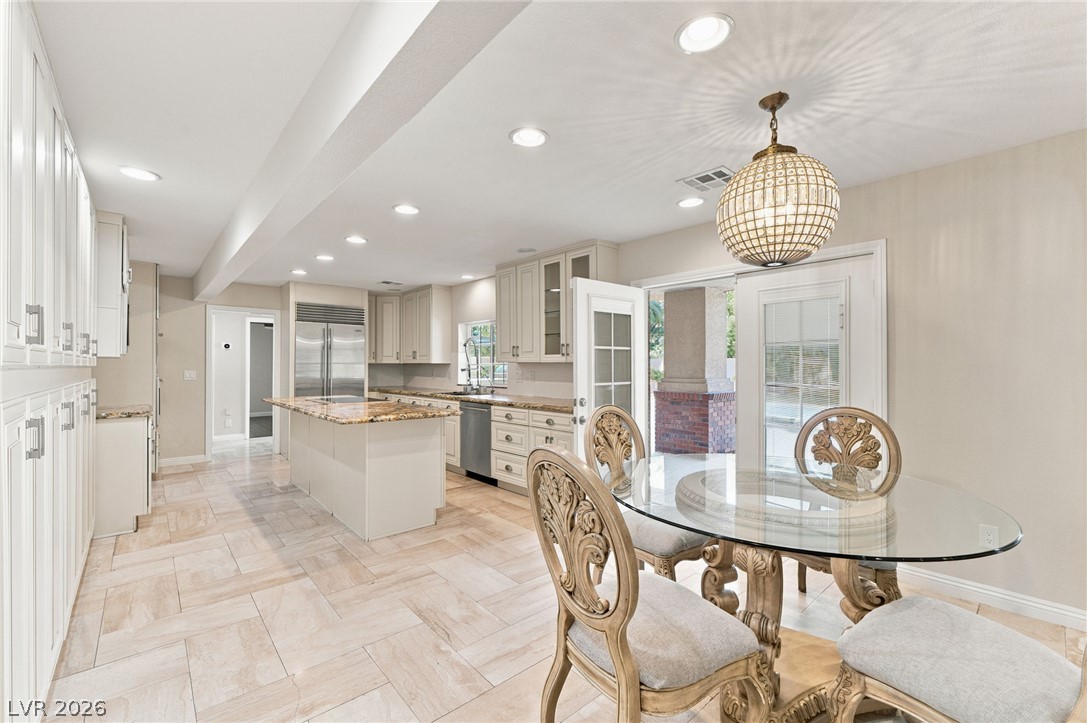 2252 Buckingham Court Henderson NV 89074