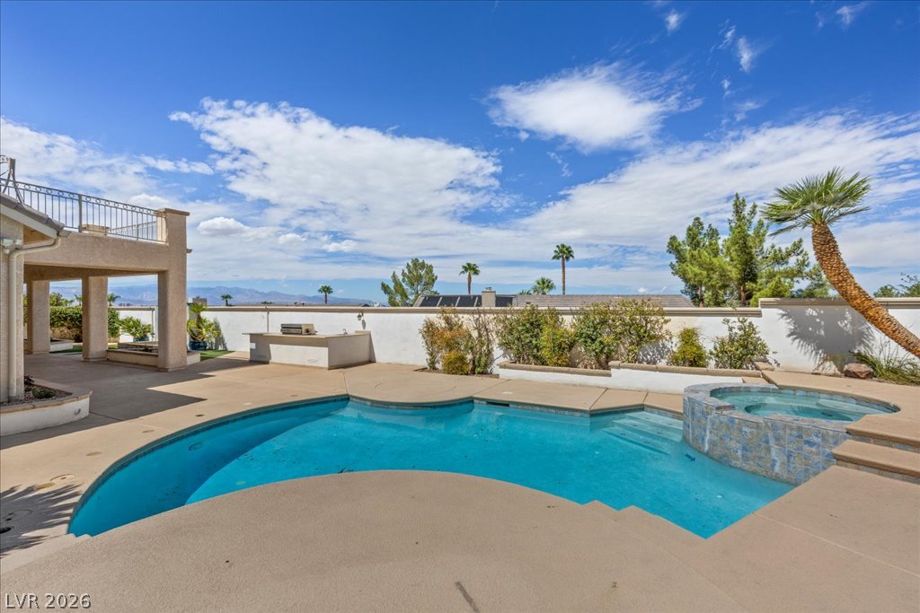 2500 Antique Blossom Avenue Henderson NV 89052