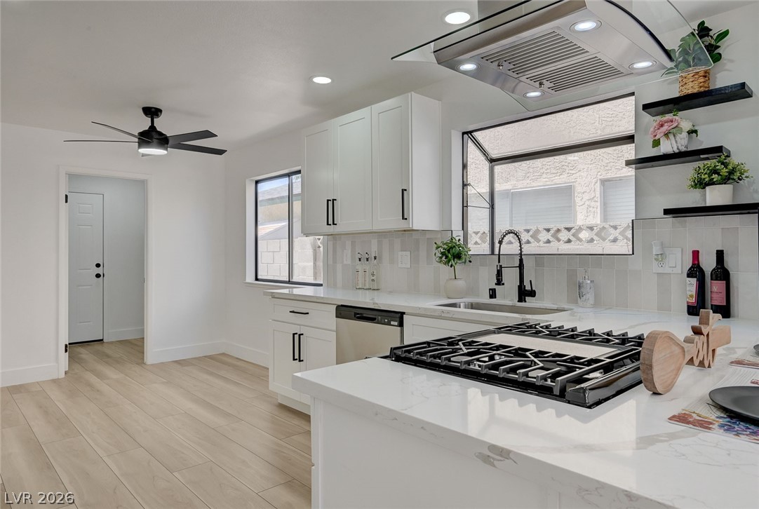 1702 Mapleleaf Street Las Vegas NV 89142