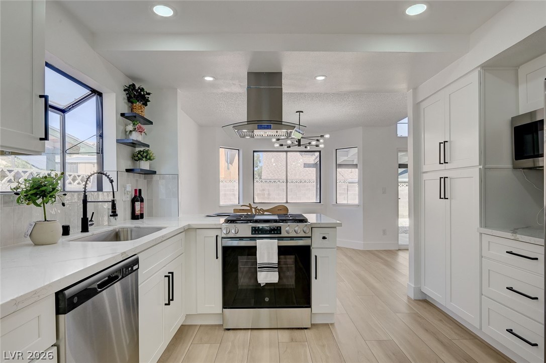 1702 Mapleleaf Street Las Vegas NV 89142