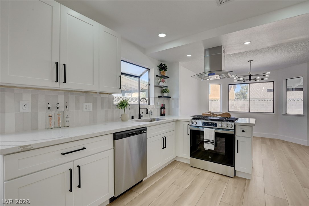 1702 Mapleleaf Street Las Vegas NV 89142