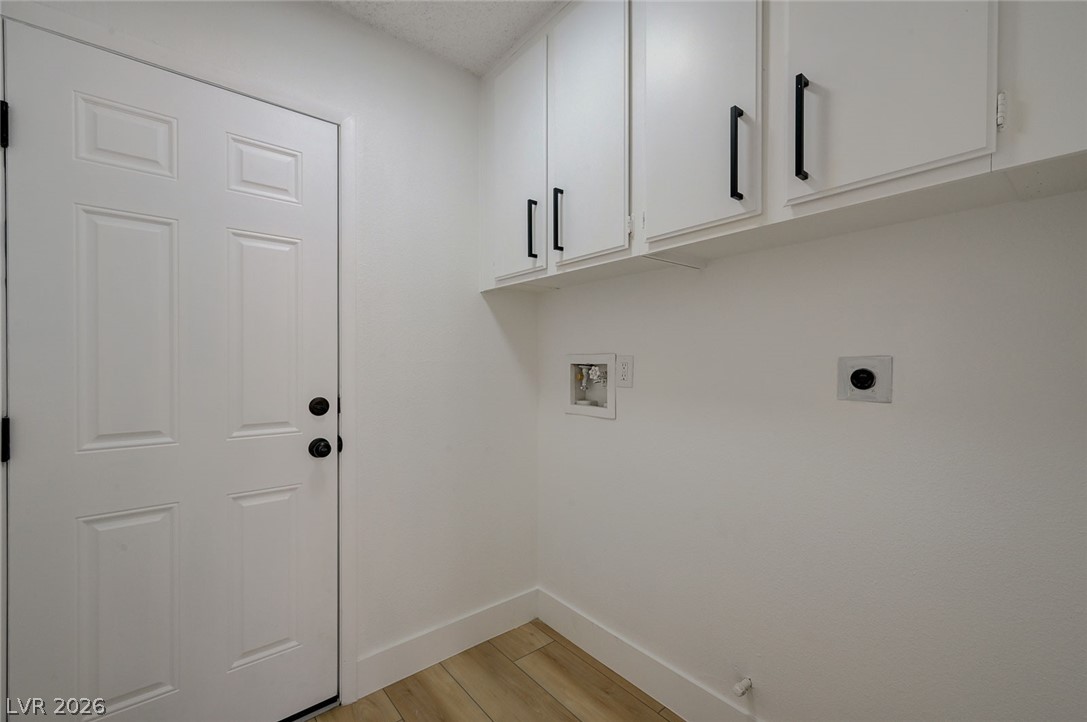 1702 Mapleleaf Street Las Vegas NV 89142